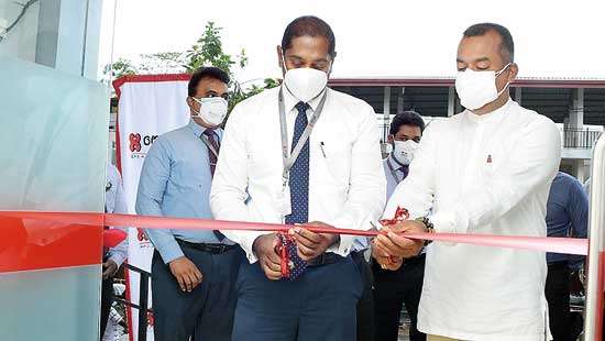 Seylan Bank’s Ruwanwella branch gets spacious new location