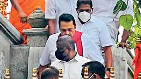 PM hooted during visit to Anuradhapura