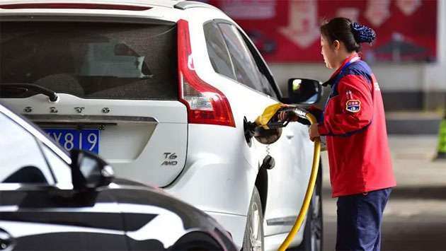 Oil price hits highest since 2022 after report Trump to be briefed on new Iran options