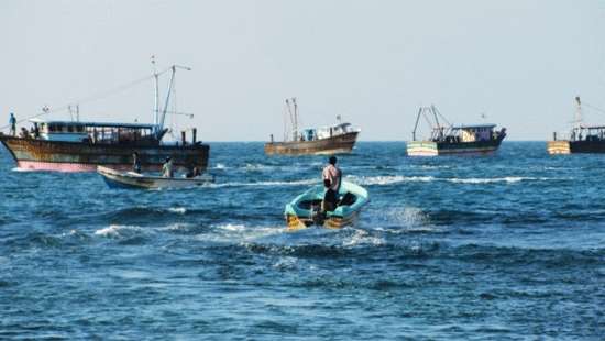 Navy arrests 27 Indian fishermen, takes five trawlers into custody for poaching in SL waters