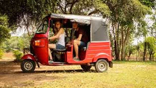 Tuk-tuk rental company asks for its rights