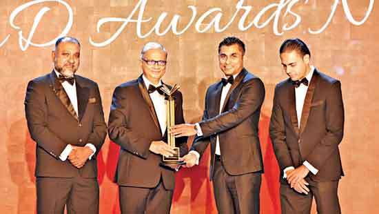 Ceylinco Life honoured as an Outstanding Corporate at LMD’s 30th anniversary gala