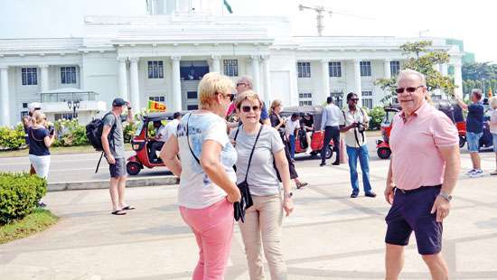 Weaker rupee to lead swift tourism industry recovery