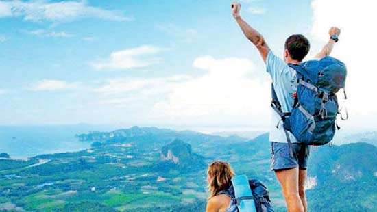 Sri Lanka nears 900,000 tourist arrivals