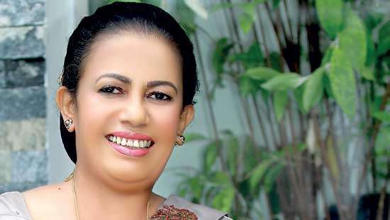 Multi-faceted Manjula Malkanthi Releases new music album ‘Me Tharam Adare’