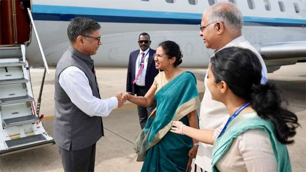 Indian Foreign Secretary arrives in Colombo for one-day visit - Breaking News