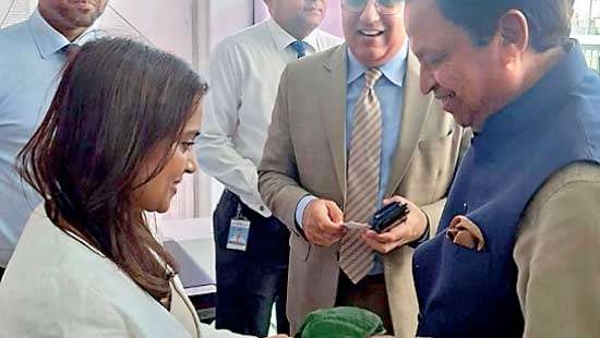 CG Corp Global Chairman visits Union Bank’s newest Digital Zone