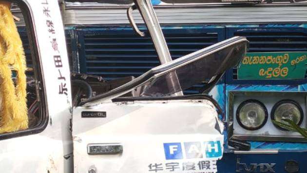 Ten female apparel workers among injured in Kandaketiya crash