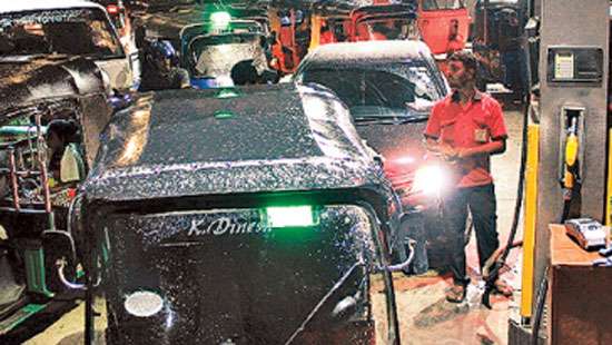 Another man waiting hours to get fuel in queue dies