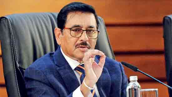 CB sets record straight on year-end reserve target