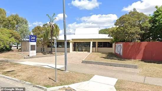 Police shoot dead man armed with knife in Townsville