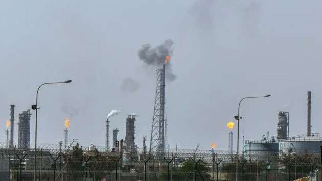 Iran hits Kuwaiti oil refinery as Israel renews attacks on Tehran