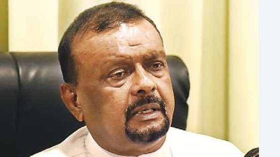 S.M. Chandrasena booed at by villagers in Konwewa - Breaking News - Vimarsana News