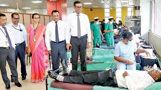 People’s Bank organizes blood donation camp to mark 61st anniversary