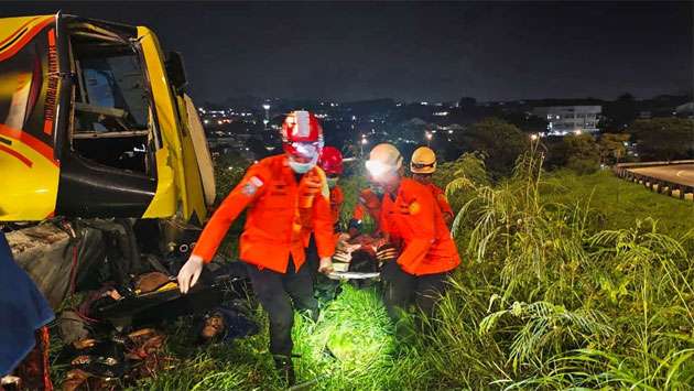 16 dead, 18 injured in bus accident in Indonesia