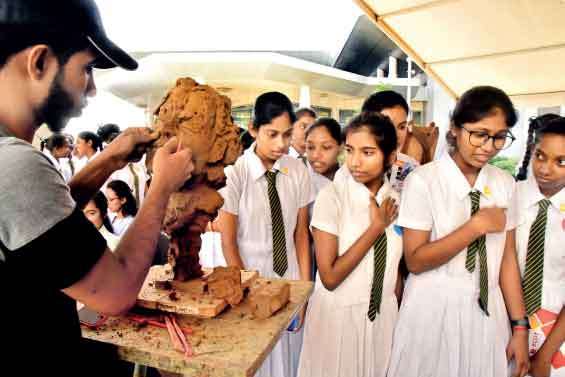 Young minds inspired by sculpture at EDEX Expo 2025