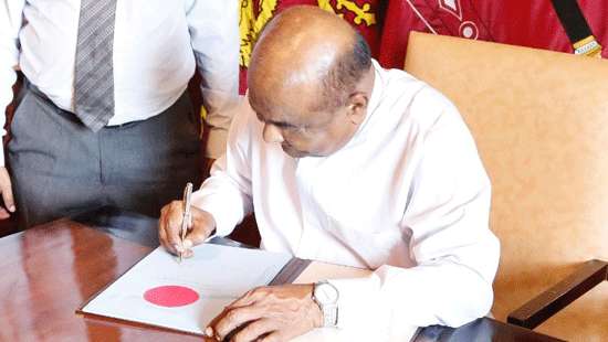 Speaker endorses certificate on Electricity Bill