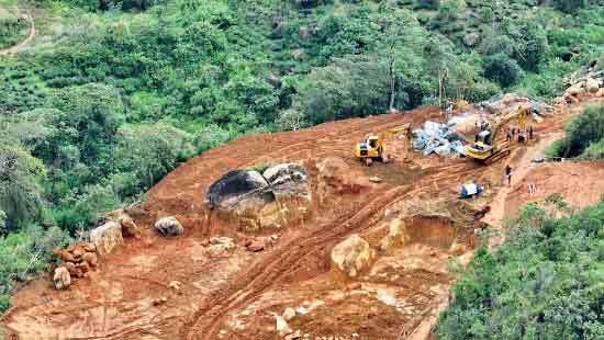 Spotlight on illegal mechanised gem mining  in  Botiyathenna