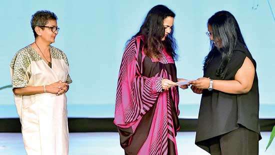 Mercedes-Benz Fashion Week Sri Lanka honours fashion trailblazers