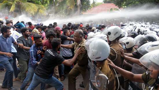 Students' union tear gassed