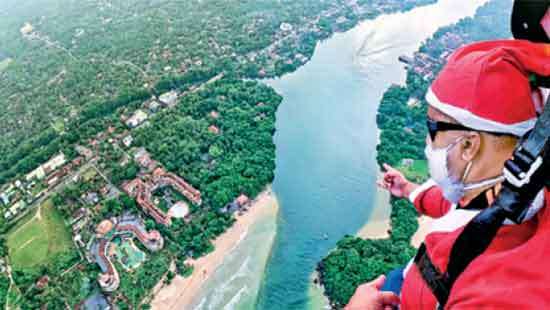 Santa takes to the skies at Occidental Eden Beruwala