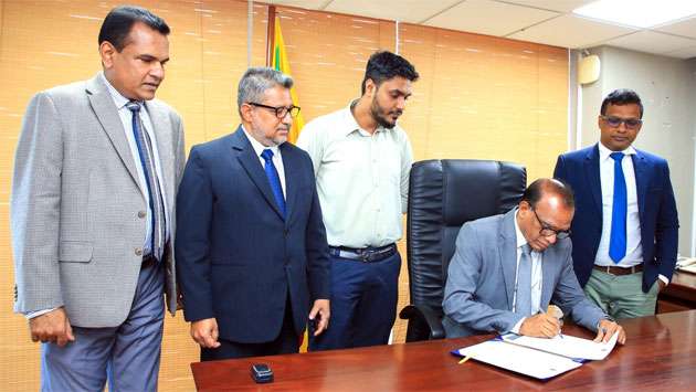 Anura Karunathilaka assumes duties as Energy Minister
