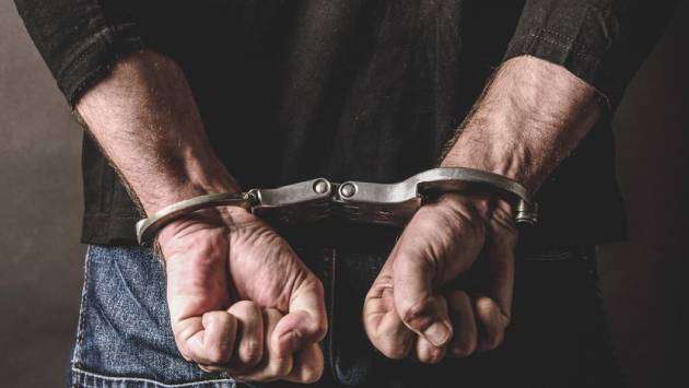 Six nabbed in Jaffna for illegal night diving