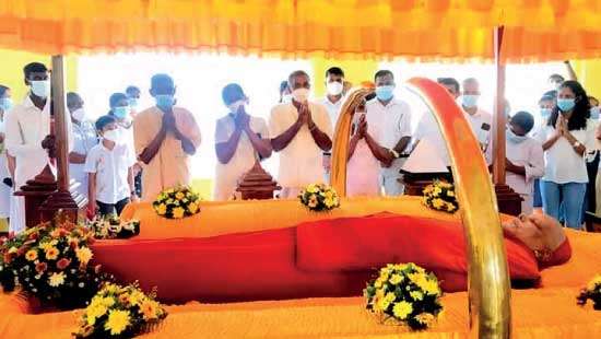 President, PM attend funeral of Ven.Murungasyaye Nayaka Thera