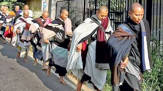 Vietnamese Spiritual leader  forced to make U-turn in Sri Lanka