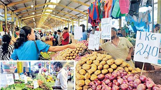 A bustling scene at the Pettah Market in Colombo