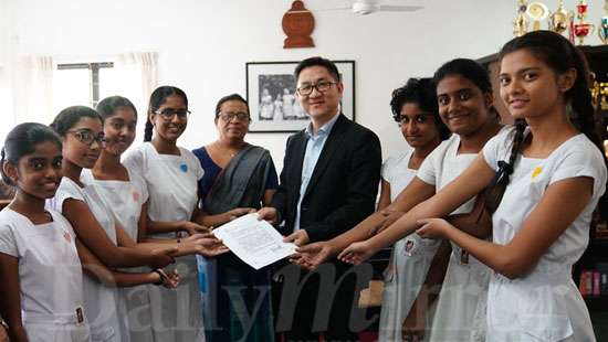 China’s first lady thanks Devi Balika students