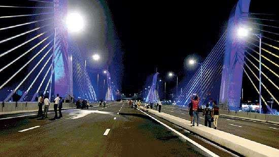 New Kelani suspension bridge lit up