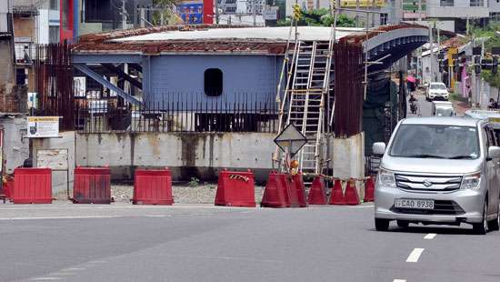 Work on Kohuwala flyover comes to standstill