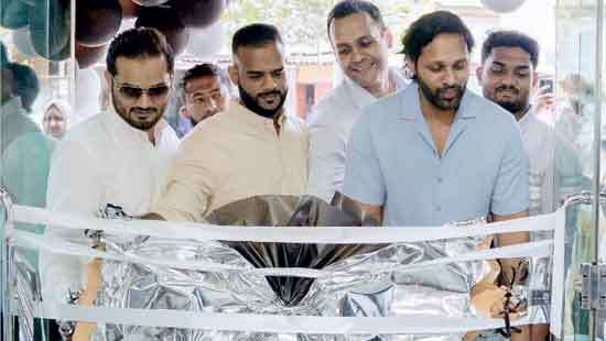 ‘Be Dapper’ reopens in Dehiwala