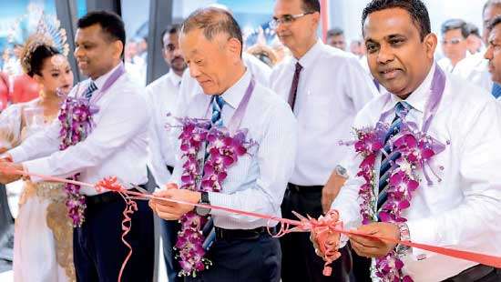 Vallibel Finance and Toyota Lanka launch Sri Lanka’s first Concept Centre