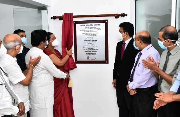 Dialog Axiata Gifts Fully-functional ICU at Homagama Base Hospital to the Public