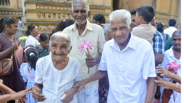 Devotees mark Nikini Poya