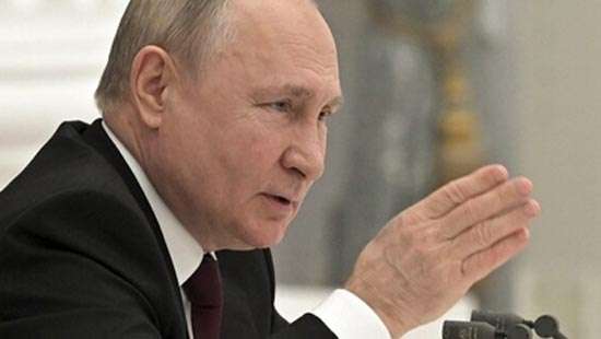 Putin orders Russian troops to Ukraine after recognising breakaway regions
