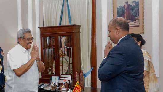 Yasantha Kodagoda, H.M.D. Nawaz sworn in
