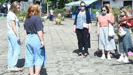 Tourists trickle in Golden Temple of Dambulla