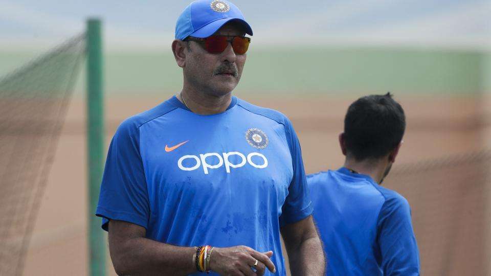 Shastri wins ’close race’ to continue as India’s head coach