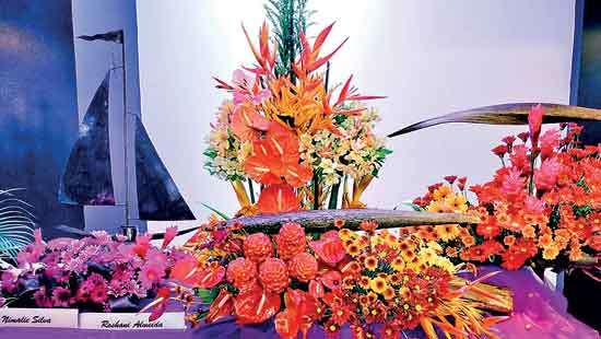 Floral Art Comes Alive at Shi-en Ikebana & Floral Art Society