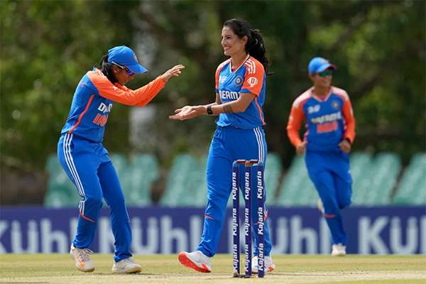 India blows away Bangladesh with 10-wicket win to enter final