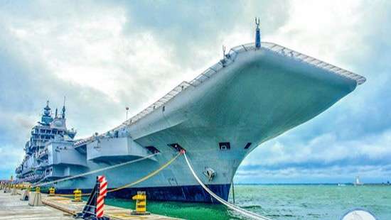 India’s aircraft carrier donates relief to flood victims in Sri Lanka