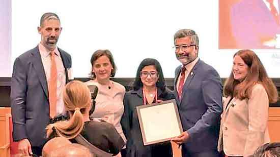 Harvard University honours Kandeban Balendran with “Outstanding Volunteer Leadership Award”