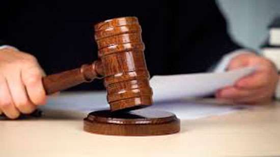 Court re-issues arrest warrant on secretary