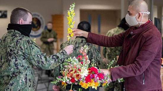 Hingulwala Piyarathana Thero conducts Buddha  sermons for US soldiers in Virginia