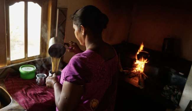 Divorce rate drives rise in women-headed households