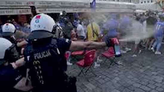 Police order troublemakers out