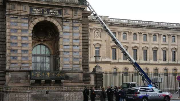 Thieves break into Louvre museum, steal ‘priceless jewellery’